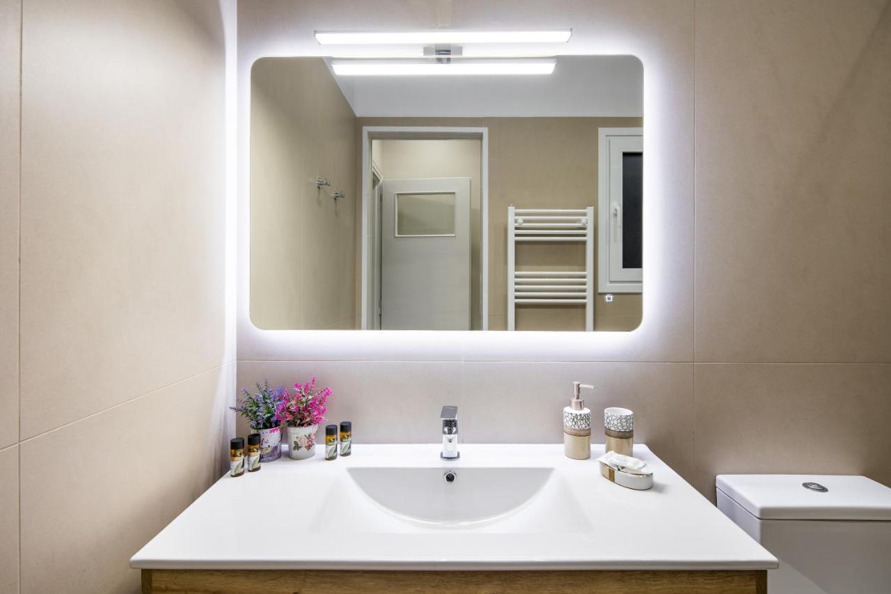 Renovated Apartment Near Acropolis Athens Exterior photo